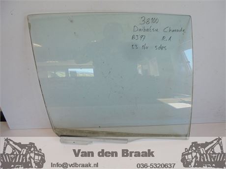Daihatsu Charade 5 deurs 1993-2000 Portierraam rechtsachter