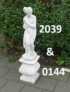 Vrouw met zuil.  ( 2039 & 0144)
