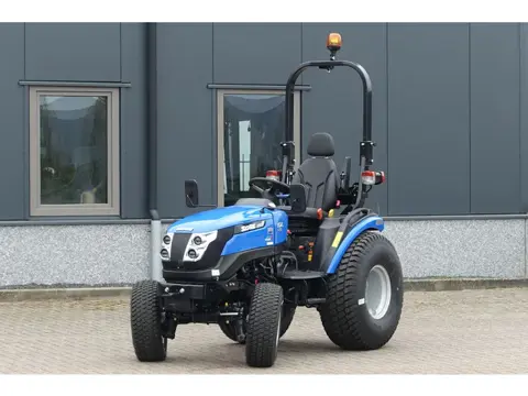 Solis 26H 4wd HST / 0002 Draaiuren / Hoge Gazonbanden