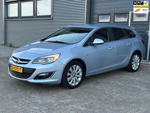 Opel Astra Sports Tourer 1.4 Turbo Sport + NAVI - NETTE AUTO - TREKHAAK - APK.