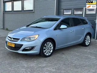 Opel Astra Sports Tourer 1.4 Turbo Sport + NAVI - NETTE AUTO - TREKHAAK - APK.
