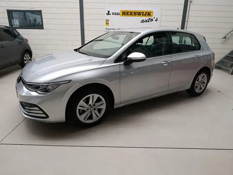 Volkswagen Golf 1.0 eTSI Life Navigatie | Pdc V+A | Lmv | Automaat !