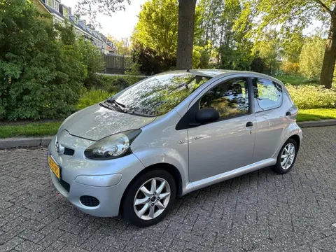 Toyota Aygo 1.0-12V Access 2009 5-deurs! Stuurbekrachtiging! Zuinig!