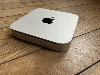 Mac Mini 4.1 CO7CTNUWDD6H en 2 Lcd's Enz.