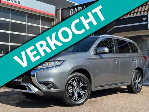 Mitsubishi Outlander 2.4 PHEV Intense+ | Xenon | Camera | Cruise | Climate | Pdc | Isofix | Full-opt