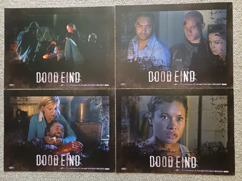 DOOD   EIND     lobbycard set.