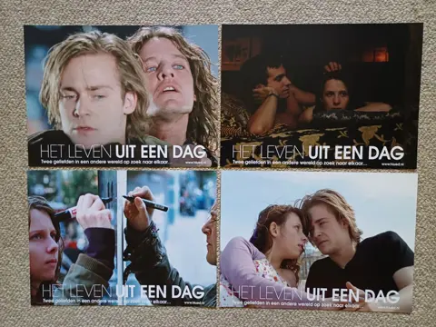 HET   LEVEN   UIT   EEN   DAG     lobbycard set.