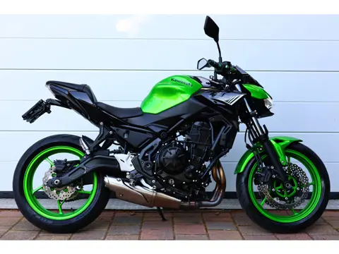 Kawasaki Z650 ABS 50kw (bj 2021)