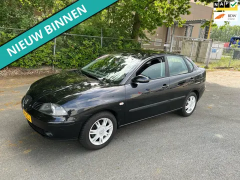 Seat Cordoba 1.4-16V Reference KRIJGT NIEUWE APK BIJ AFLEVERING