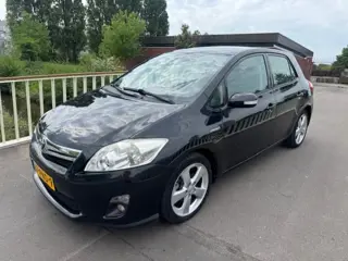 Toyota Auris 1.8 Full Hybrid Executive (bj 2011, automaat)