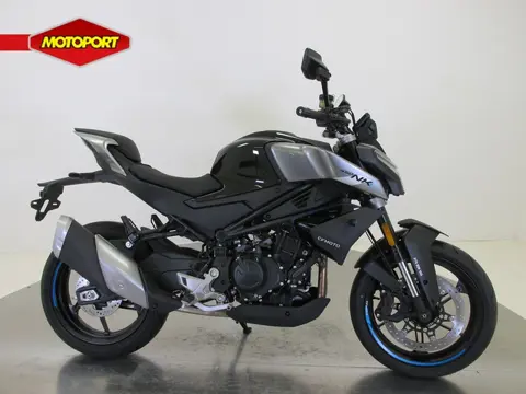 CFMOTO 450NK (bj 2025)