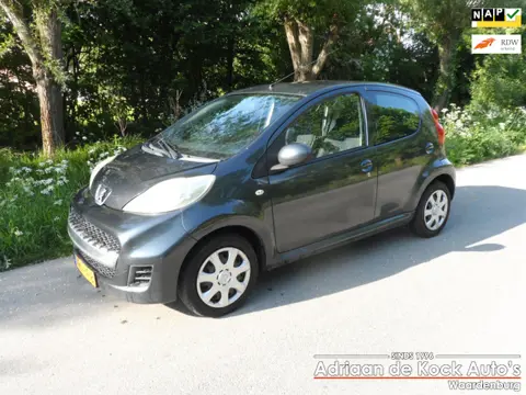 Peugeot 107 1.0-12V Urban Move