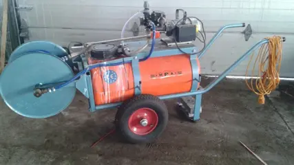 Veld-tonspuit en terras/balkon of gevel reiniger