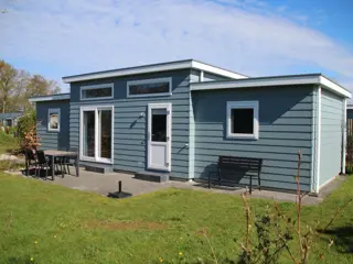 Vrijstaand chalet op 10 minuten fietsen van het strand