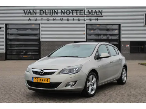 Opel Astra 1.6 Edition / Airco / Cruise / LMV 17" / N.A.P.