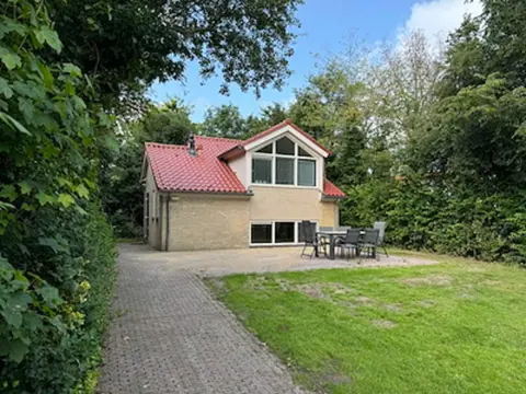 Vrijstaand vakantiehuis net buiten Oosterend aan de oostkant van Texel