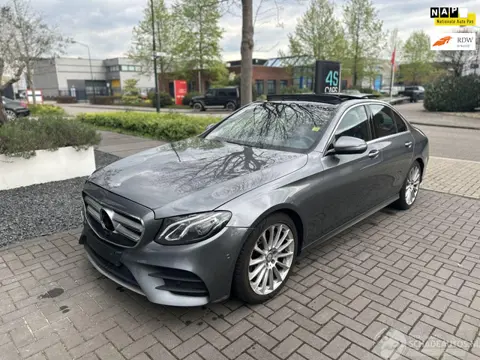 MERCEDES-BENZ E-KLASSE AMG PANO/LED/19INCH