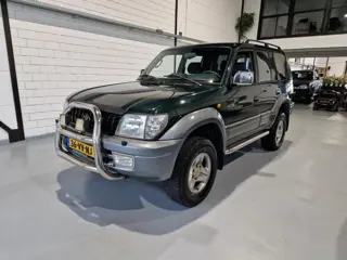 Toyota Landcruiser 3.0 HR Blind Van