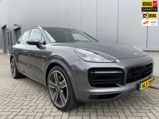 Porsche Cayenne 3.0 E-Hybrid / Panorama / Sport
