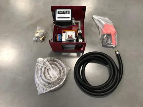 Pompset 230 Volt pompset brandstof pomp compleet met slang, teller en afgiftepistool !