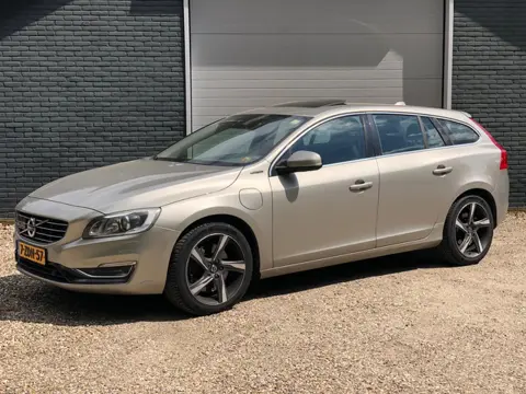 Volvo V60 2.4 D6 AWD Plug-In Hybrid R-Design