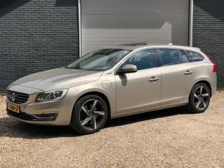 Volvo V60 2.4 D6 AWD Plug-In Hybrid R-Design
