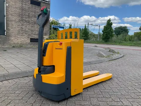 Jungheinrich EJE C20 2000KG 70CM STAPELAAR / HEFTRUCK