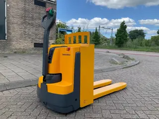 Jungheinrich EJE C20 2000KG 70CM STAPELAAR / HEFTRUCK