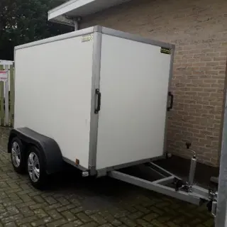 Gesloten aanhangwagen