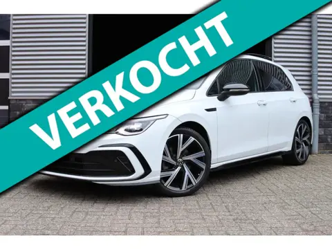 Volkswagen Golf 1.5 eTSI R-Line| Pano| Cam| I.Q| H&K