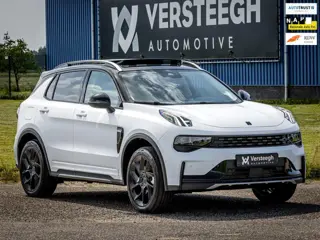 Lynk & Co 01 1.5 Plug-In Hybrid 262pk | Satin White Vanilla | Trekhaak | Blacked Out