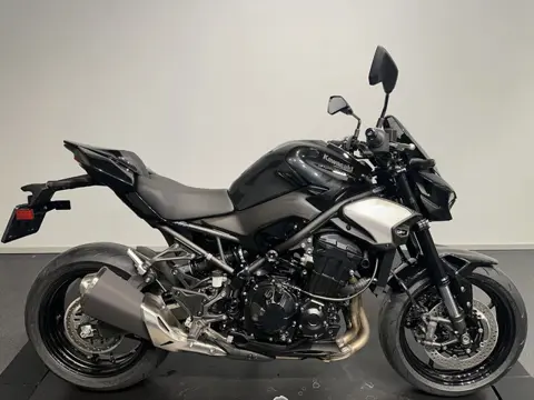 Kawasaki Z900 (bj 2026)