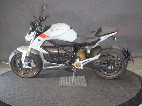 zero SR/F Premium Zeer nette Zero SR/F (bj 2020)