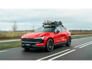 Volvo EX30 Extended Range Ultra 69 kWh / Alleen bij Jacob Schaap / Velgen 21" Everlast / Fusion RED 