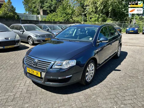 Volkswagen Passat 1.8 TFSI Comfortline // APK 3-3-2026