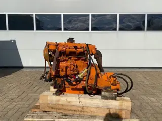Mitsubishi S3E-2 25 PK Marine Diesel Motor met keerkoppeling