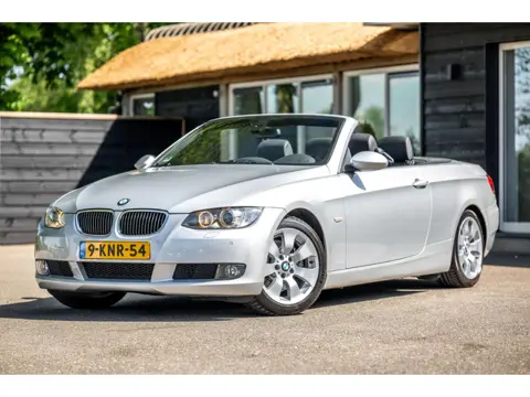 BMW 3-serie Cabrio 325i I Leder I Sportstoelen I Climate I Cruise I Stoelverwarming / Xenon)