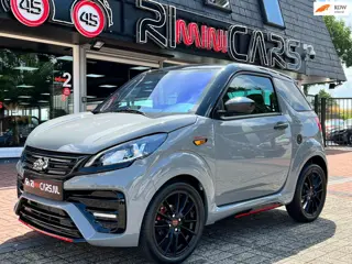 Ligier Brommobiel JS50 Sport Ultimate 2023 | sterrenhemel | Airco | Stuurbekr. 45km auto