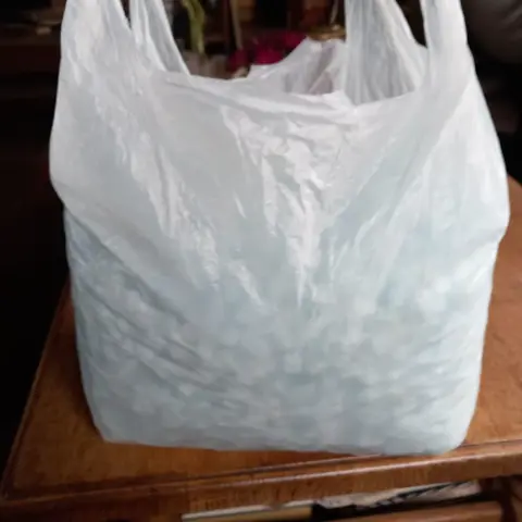 schuimrubber. , voor kussenvulling of vulling voor knuffels