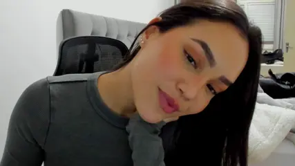 1 op 1 videochat en meer in Leiden? Asmine, 30 jaar!