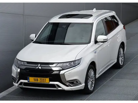 Mitsubishi Outlander PHEV 2.4 INSTYLE 4WD | PLUG IN HYBRID | SoH 81% | V2H | FULL OPTIONS | SCHUIFDA