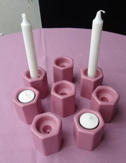 WAXINELICHTJES EN KANDELAAR OUDROZE 6 HOEKIG 7,5 h 4 ST