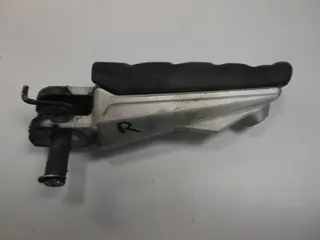 VOETSTEUN RECHTS BMW F 800 S - ST 2006 - 2010