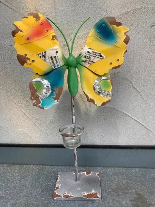 BUTTERFLY STANDAARD MET WAXINELICHT GEEL-GROEN 49 cm