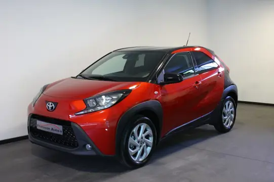 TOYOTA AYGO X 1.0 VVT-i S-CVT first