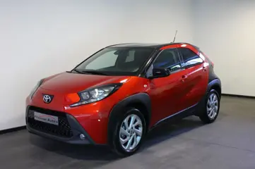TOYOTA AYGO X 1.0 VVT-i S-CVT first