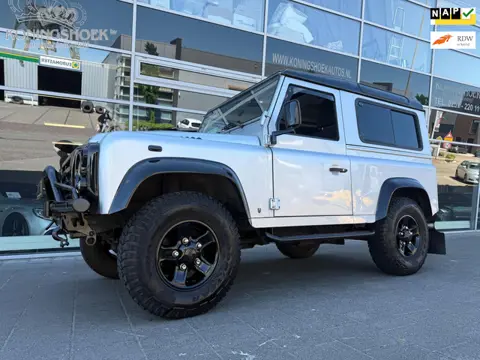 Land Rover Defender 2.4 TD 90 SW XTech Youngtimer