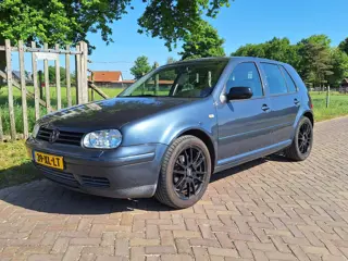 Volkswagen Golf 2.3 V5 Highline