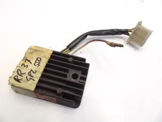 SPANNINGSREGELAAR Kawasaki GPZ 550 1970 - 2012