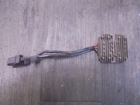 SPANNINGSREGELAAR BMW G 310 GS 2016 - 2020